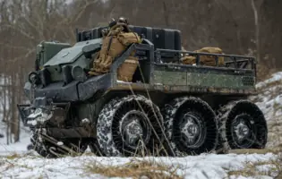 Американські розробники представили багатофункціональні наземні роботизовані комплекси Hunter Wolf