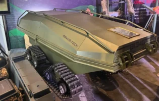 Українські розробники представили новий роботизований дрон-амфібію BI34G