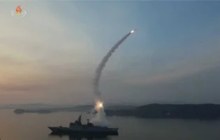 Північна Корея випробувала запуск крилатих ракет з бойового есмінця Choe Hyon