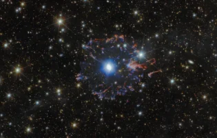 Космічні телескопи Hubble і Euclid зафіксували останні миті життя гігантської зірки