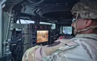 Армія США навчила бойові машини збивати дрони на ходу і без зупинки