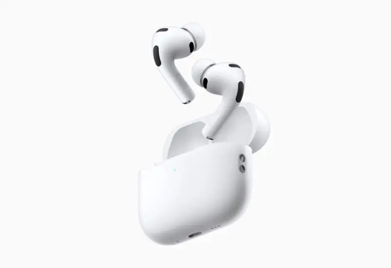 Apple покаже AirPods із вбудованими камерами наступного року