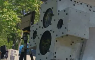 США випробували лазерну зброю Archimedes: система знищила понад 20 дронів без ракет