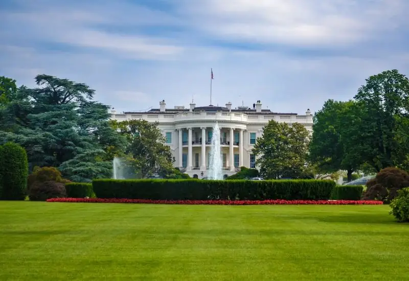 ChatGPT може частково перейти під управління уряду США