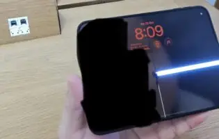 iPhone Duo вийшов із серйозним дефектом дисплея